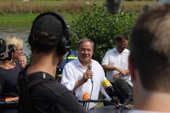 Unions-Kanzlerkandidat Armin Laschet am 12. August 2021 in Torgau am Elbufer